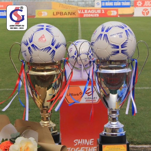 Bóng nhà Geru Sport có gì đáng để xuống tiền